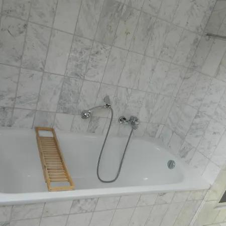 Helle 1obergeschosswohnung Og Appartamento