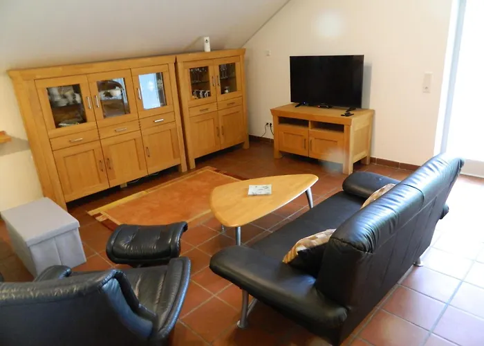 Helle 1obergeschosswohnung Og *